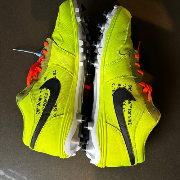 COPY - Jordan Off White Custom Football Cleats - Picture 4 of 5